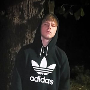 Meet your Posher, Adam